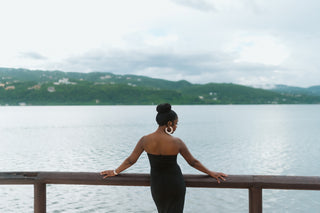 Wedding photoshoot with photographer in front of the ocean at Breathless Montego Bay spa & resort in Jamaica