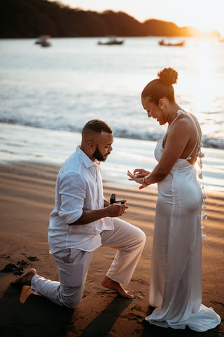 Engagement photoshoot in Costa Rica captured by a photographer. She said Yes.