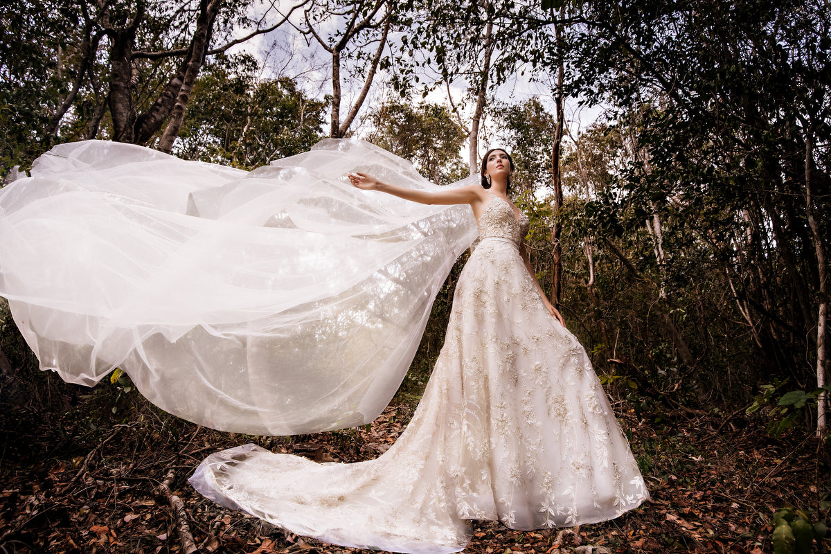 Bride portrait in the cenote area in Playa del Carmen
