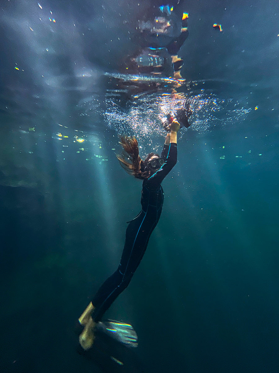 Underwater photo of Josefina during the photo session