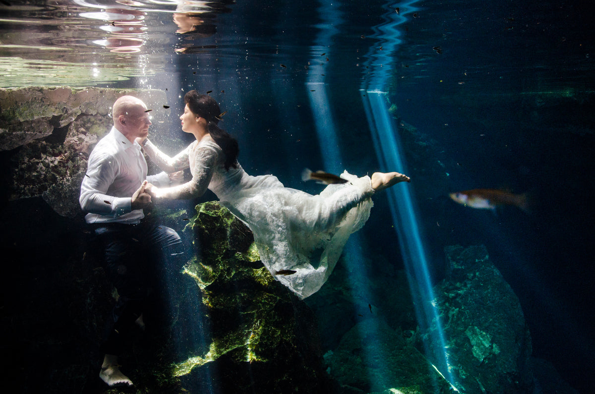 Underwater trash the dress at Cenote Chikin Ha