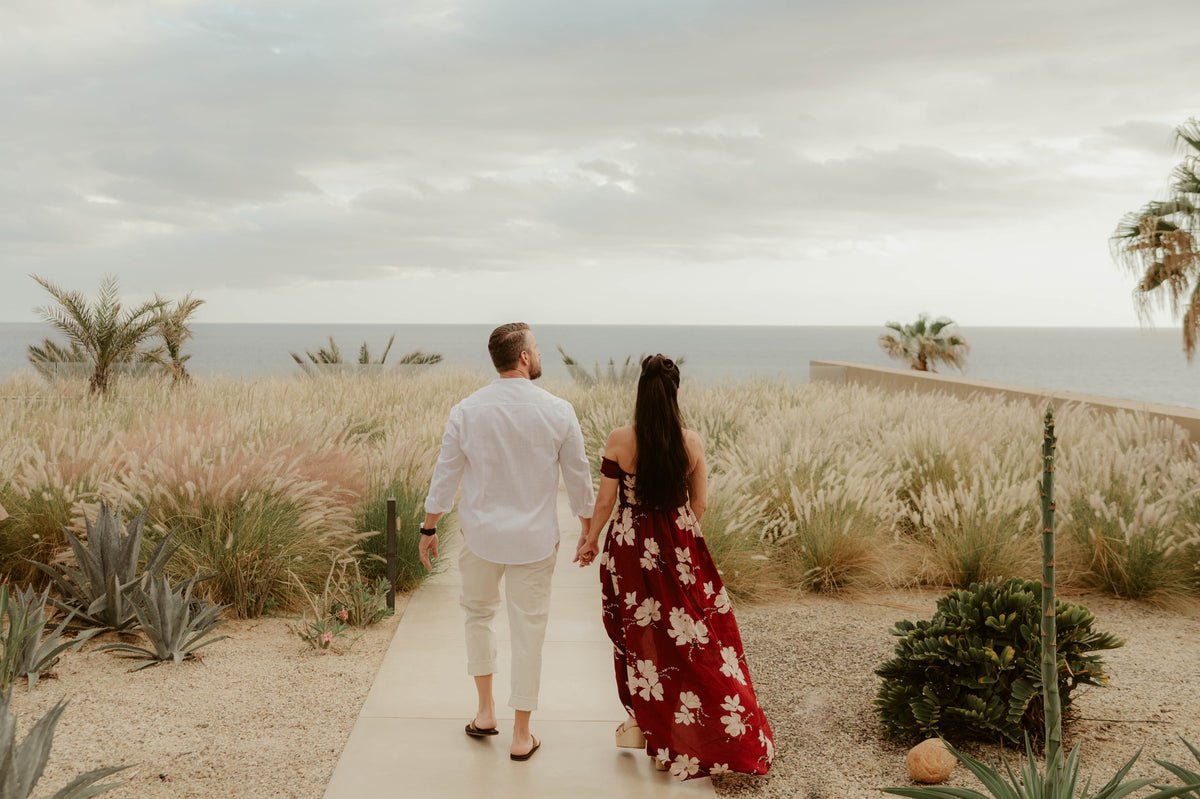 Couples photoshoot at the JW Marriott Los Cabos hotel