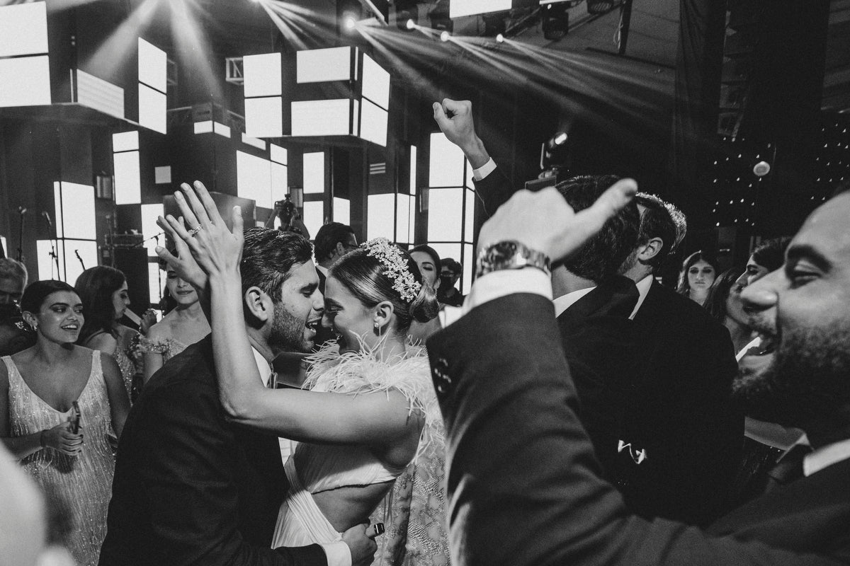 Amazing photo of the newlyweds at Fiesta Americana Coral Beach