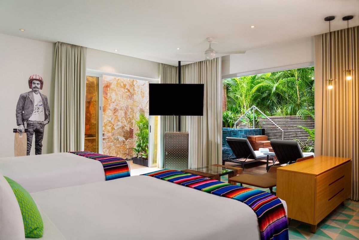 Hotel W room