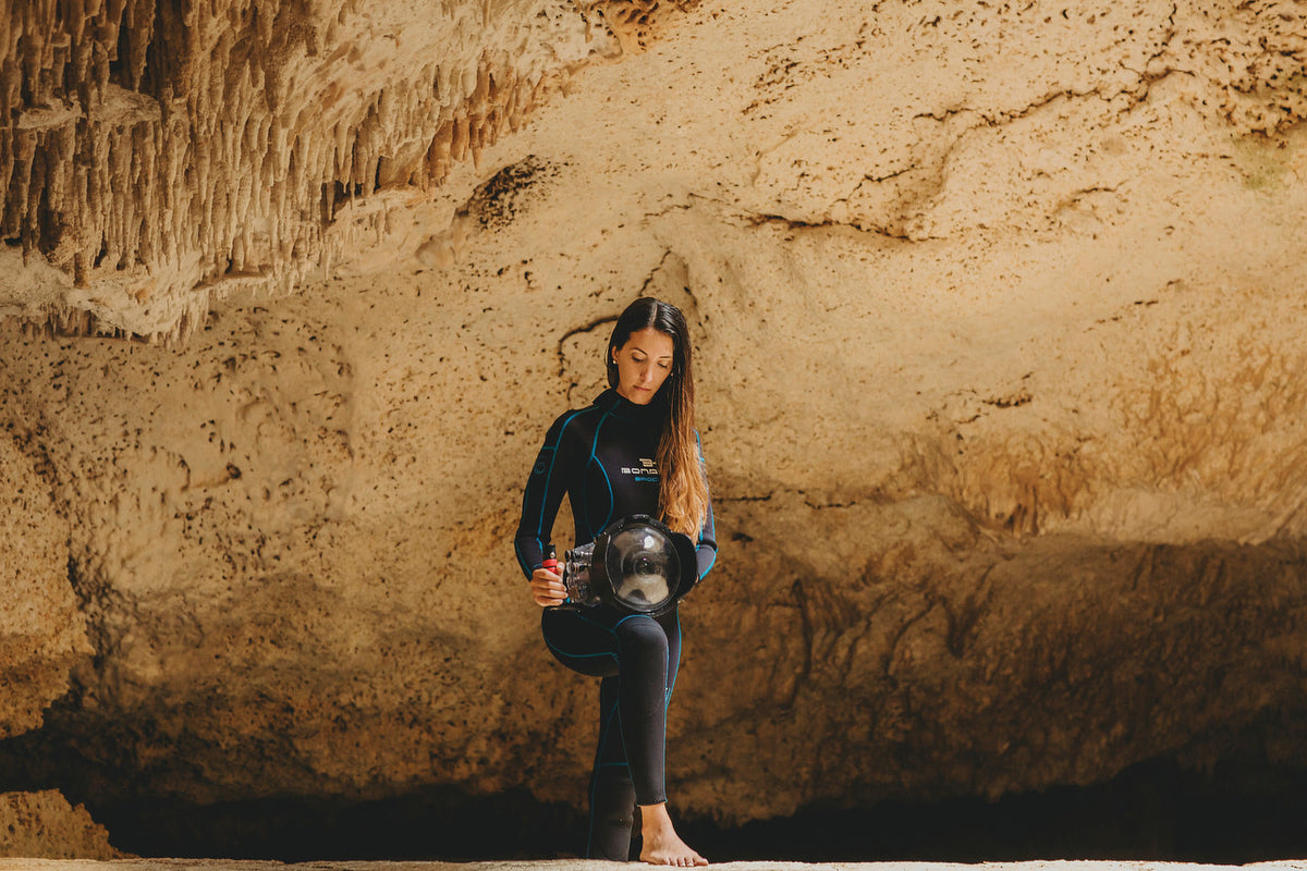 Our photographer Josefina ready to takin a underwater session