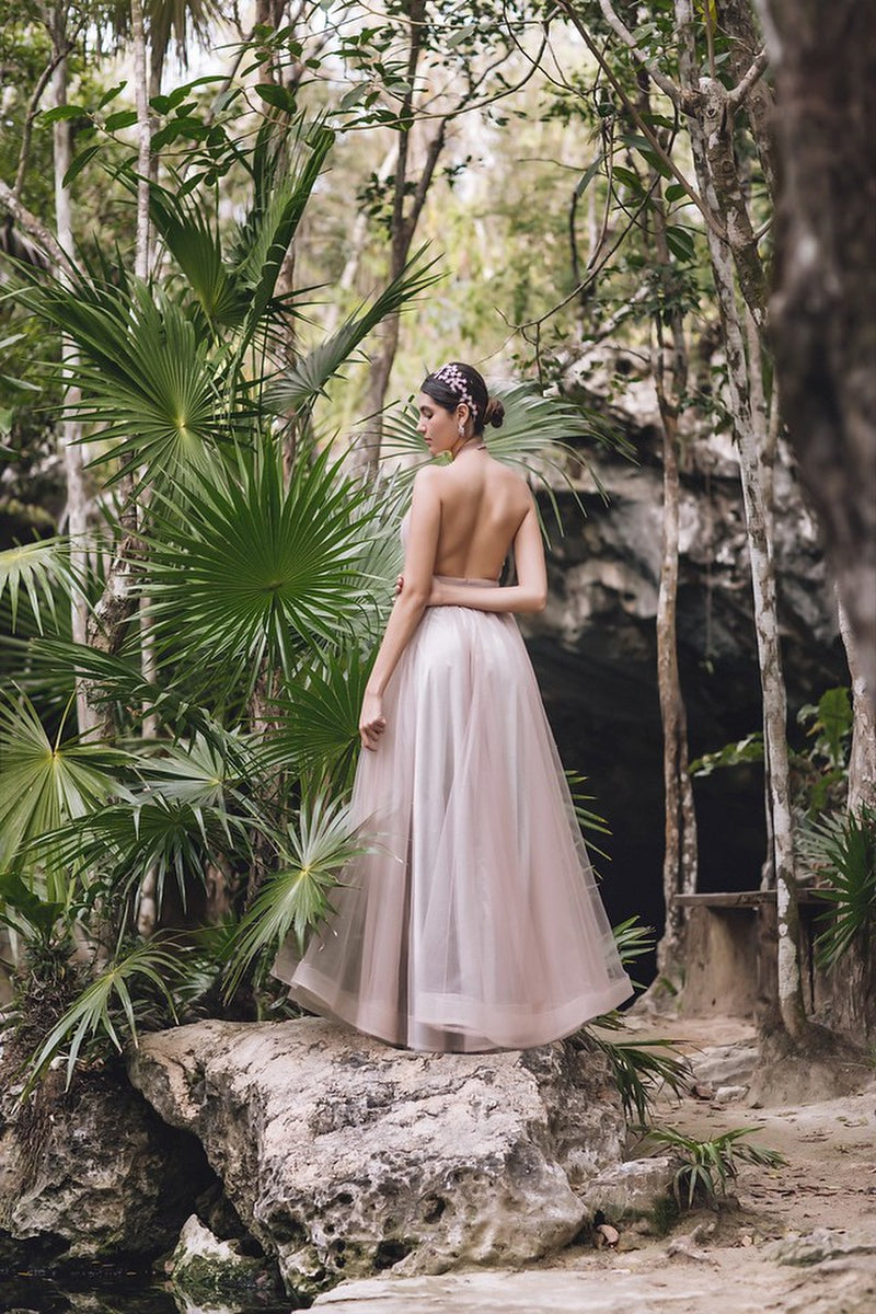 Beauty bride portrait in the jungle