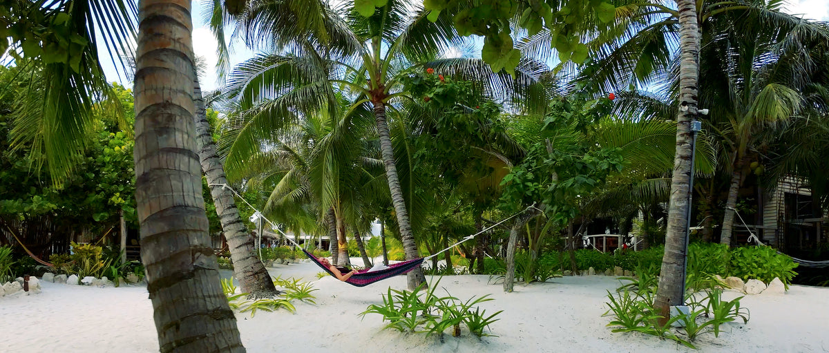 Girl in the hamak at Villa Pescadores