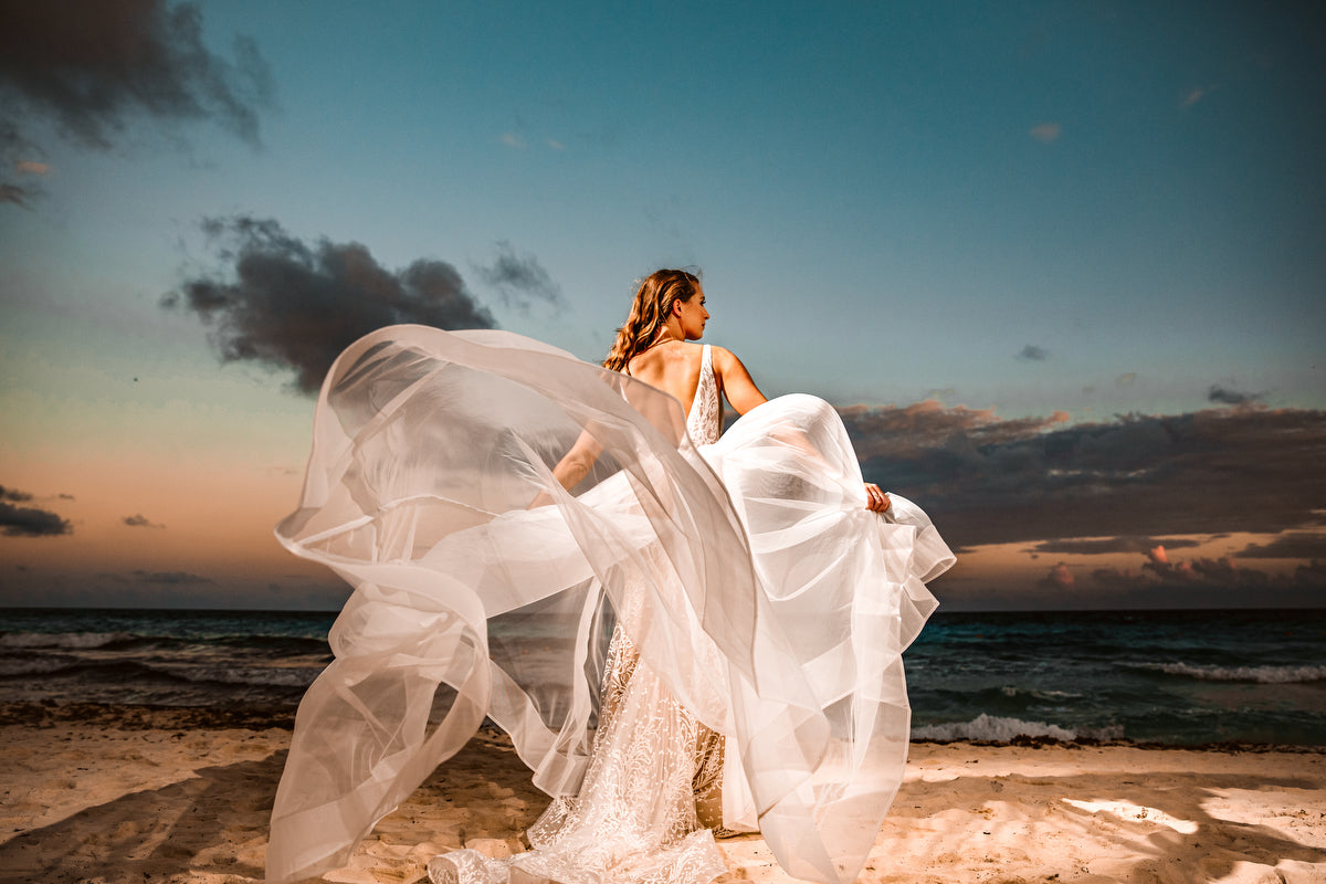 Bride portrait during the session at Xcaret Hotel