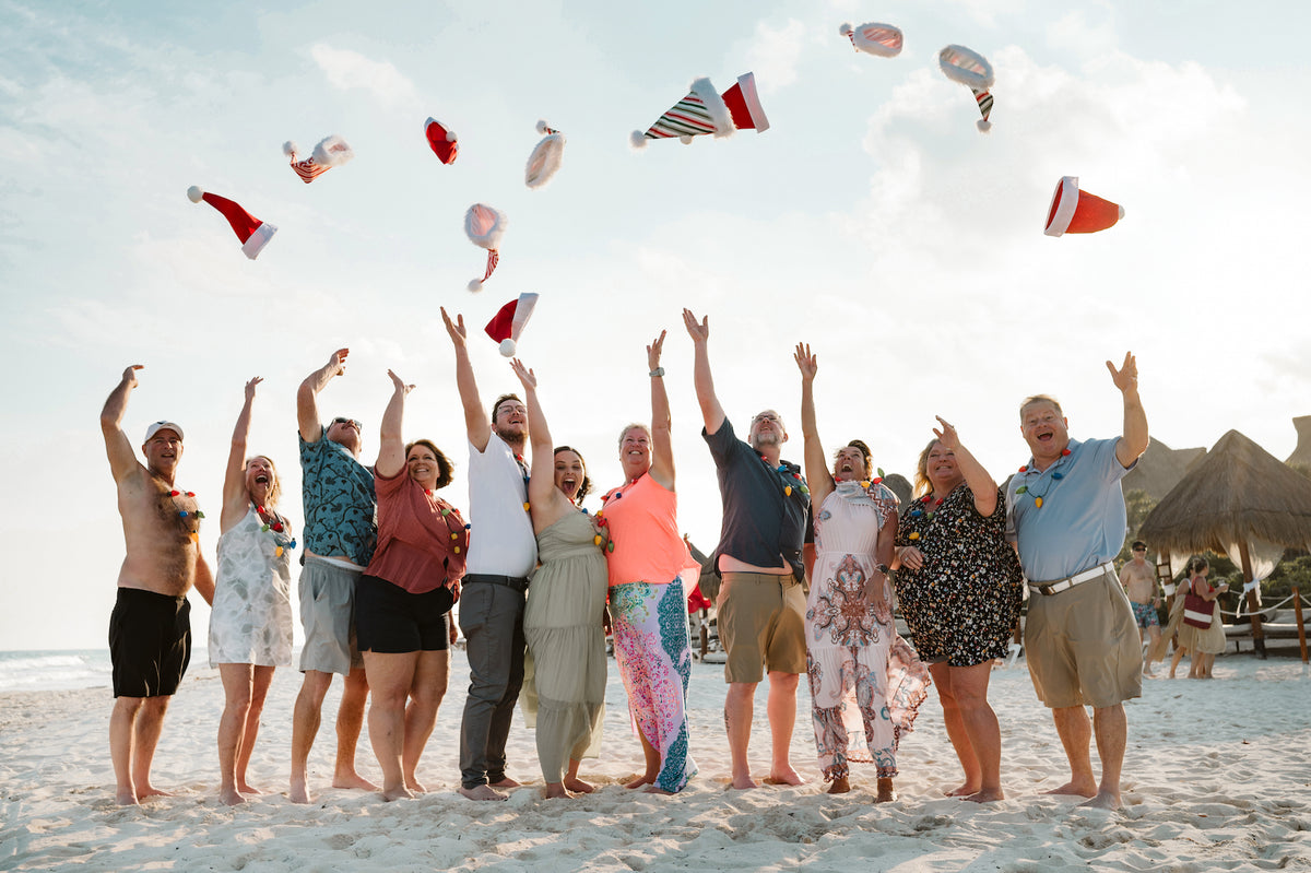 Beach Family Photo Outfits - DreamArt Photography