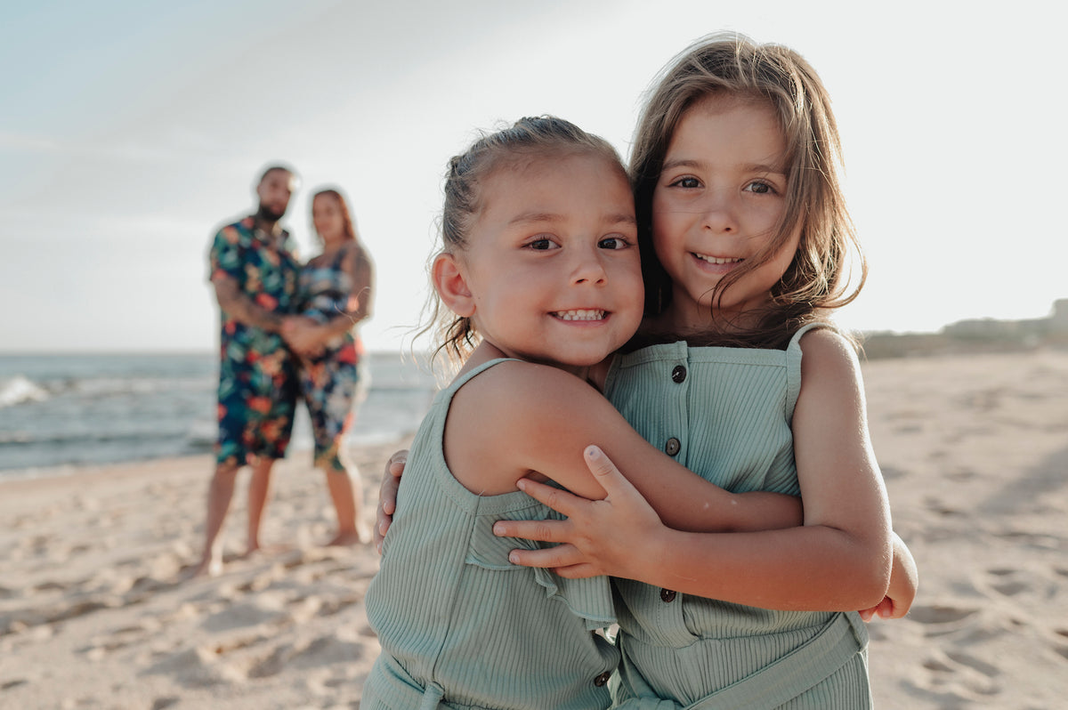Beach Family Photo Outfits - DreamArt Photography