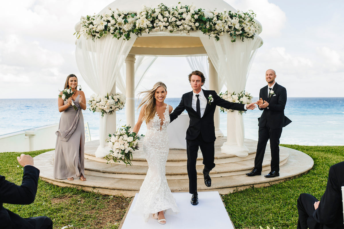 couple in the gazebo